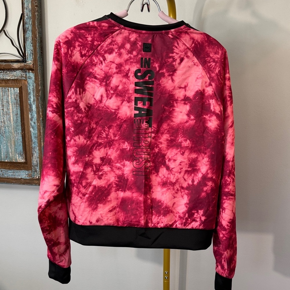 Zumba Fitness strong Hot Pink Tie-Dye Crewneck Sweatshirt with Black Accents EUC - Picture 7 of 12